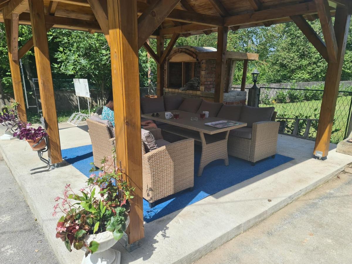 Apartamento Simun Karlovac Exterior foto